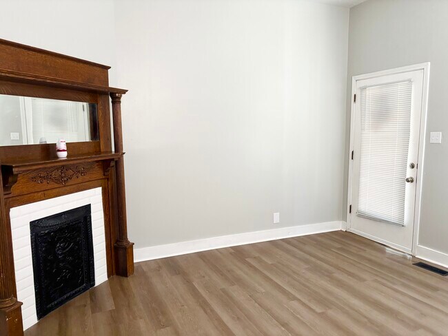 4113 S 5th St Unit 1