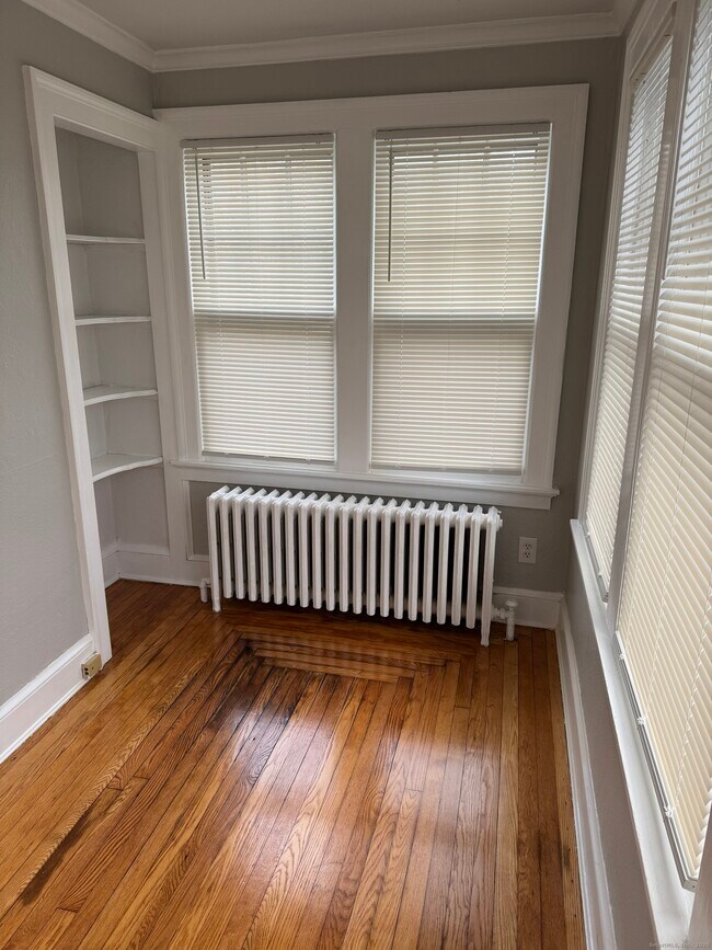 Photo - 114 Kneeland Rd