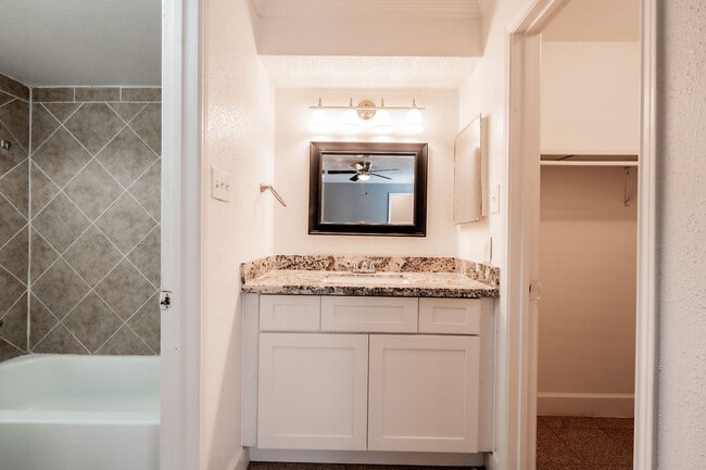 Photo - The Palms at Memorial Apartments