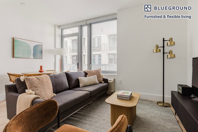 Building Photo - 175 2nd St Rental