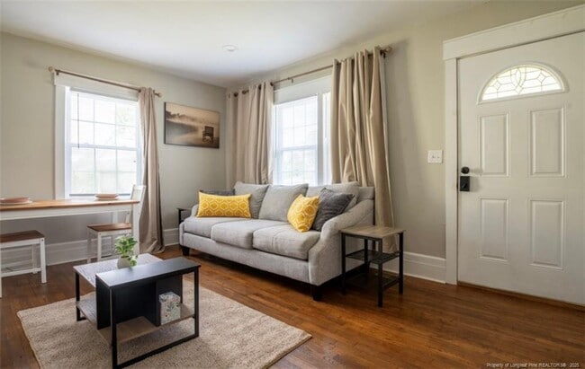 Photo - 915 Anarine Rd