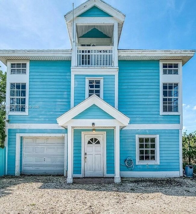 Photo - 202 W Canal Dr