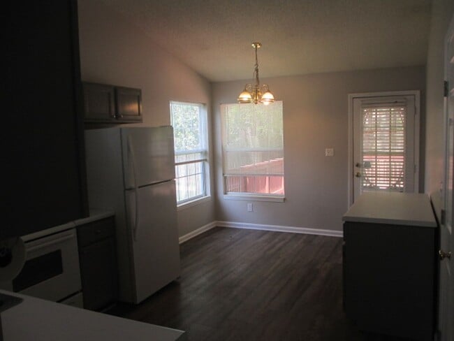 Photo - Wonderful 3 bedroom, 2 bathroom, home with fenced in yard! Available December 21, 2025!