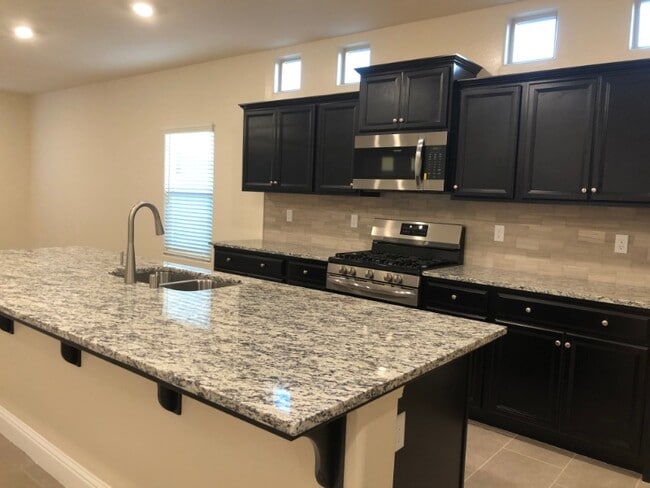 Photo - 2047 W Sunnyview Ave