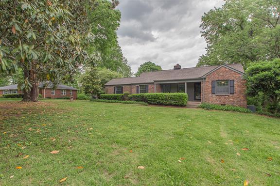 Photo - 520 Barrywood Dr