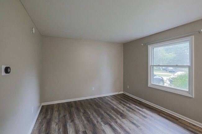 Photo - 154 Sluyter St SE Unit 154