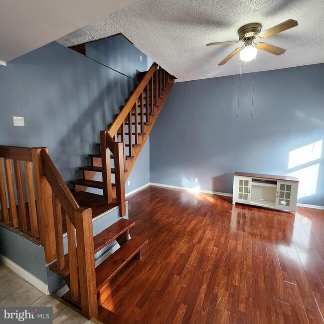 Photo - 1539 E Moyamensing Ave Unit 1R