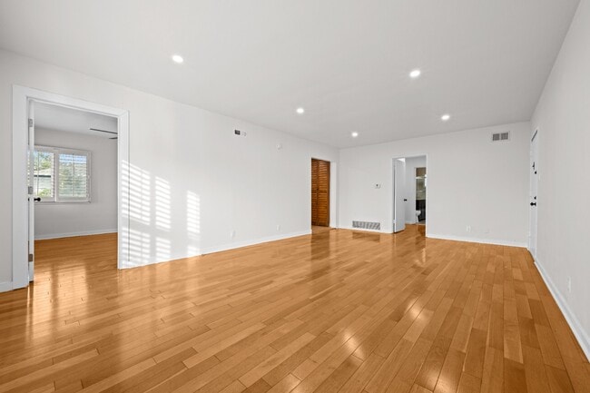 Photo - Renovated 3BR 2BA in Prime Beverly Hills | In-Unit W/D + Parking Unit 9