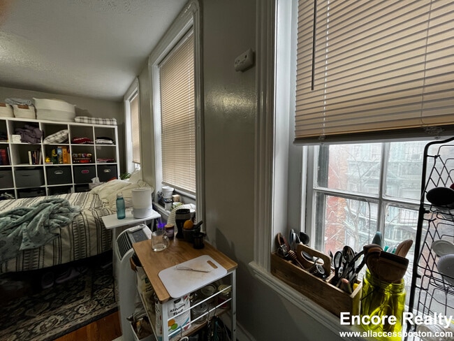 Photo - 41 Anderson St Unit 4-1