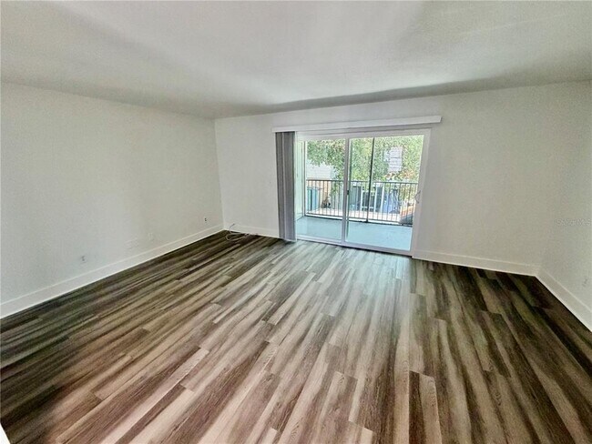 Photo - 7210 N Manhattan Ave Unidad 2321