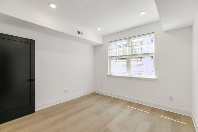 Photo - Brand New Luxury Apartments