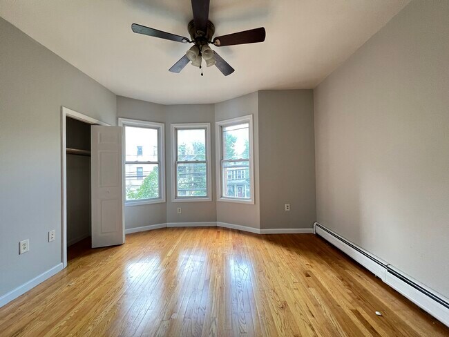 262 Bergen Ave 3R - 268 Bergen Ave Unit 3R