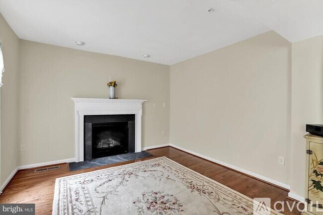 Photo - 822 Blossom Dr