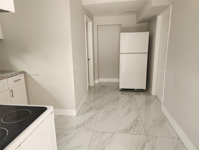 Photo - 342 E 46th St Unit 2