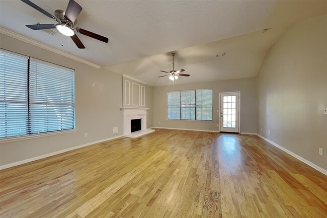 Photo - 6 E Summer Storm Cir