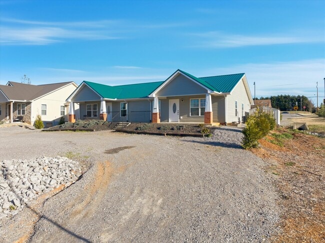 Building Photo - 1912 Laurel Ln Unit 1912