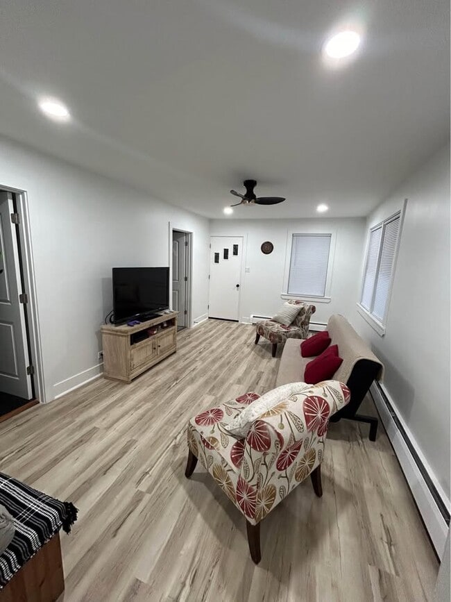 Photo - 4915 Egandale Ave Unit 2