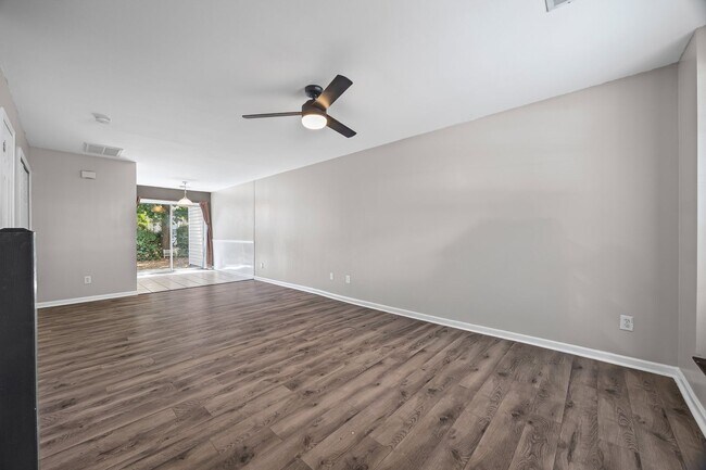 Photo - Great 2 bdrm Townhome in Steele Creek area...