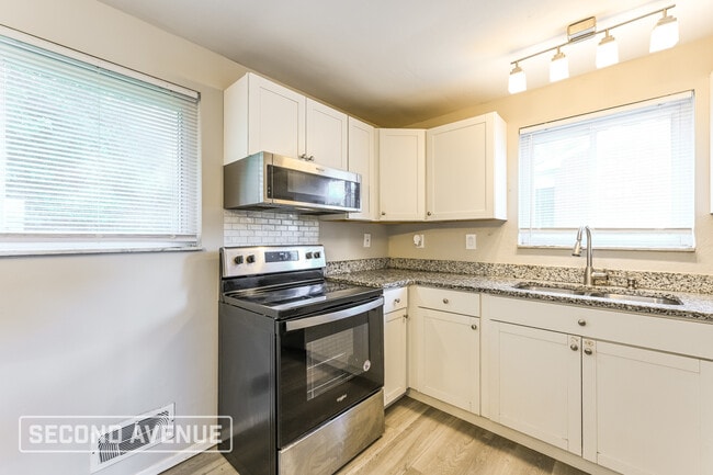 Photo - 415 College Park Dr