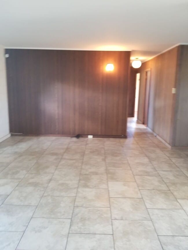 Photo - 54 Kumano Dr Unit 54 Kumano Drive Main: 3bd/1ba