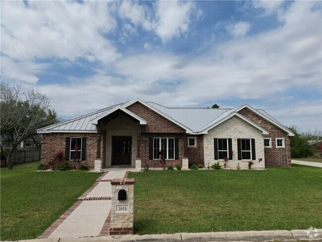 Building Photo - 5605 E Pecan Dr Rental