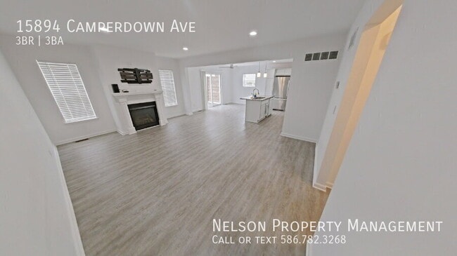 Photo - 15894 Camperdown Ave