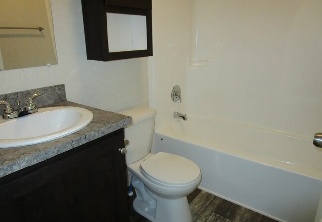 Photo - 415 Deerfield Ln