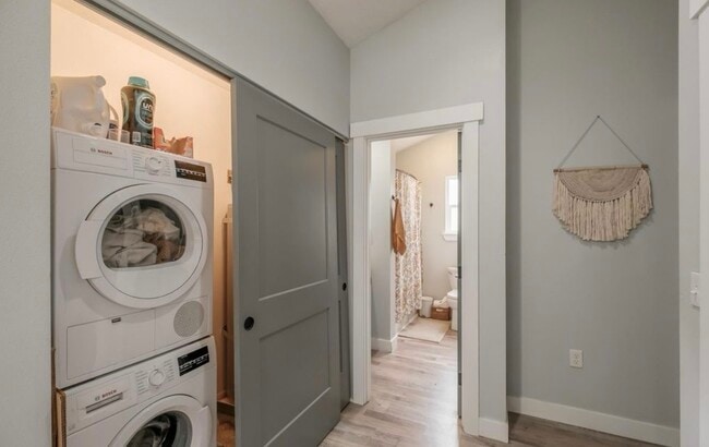 Photo - 530 Missouri Ave S