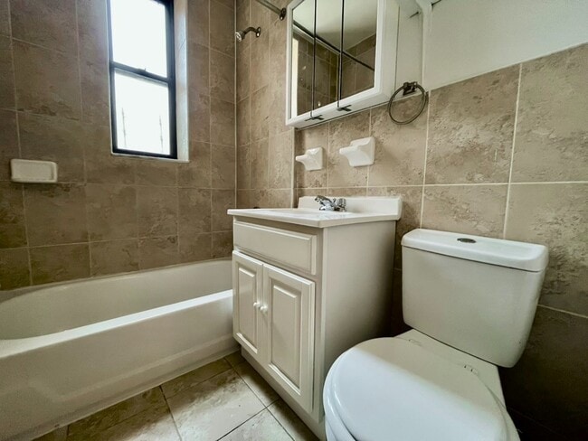 Photo - 585 W 204th St Unit 3G