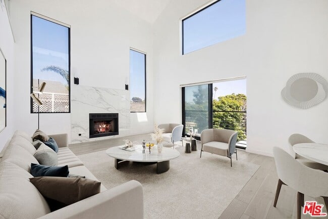 Photo - 2225 4th St Unidad B