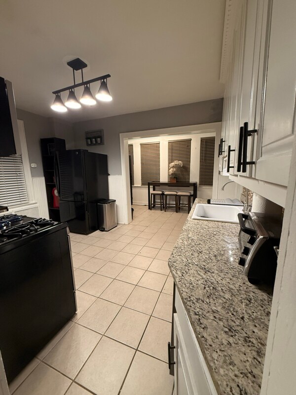 Photo - 388 Lakeside Ave Unit 2nd Floor