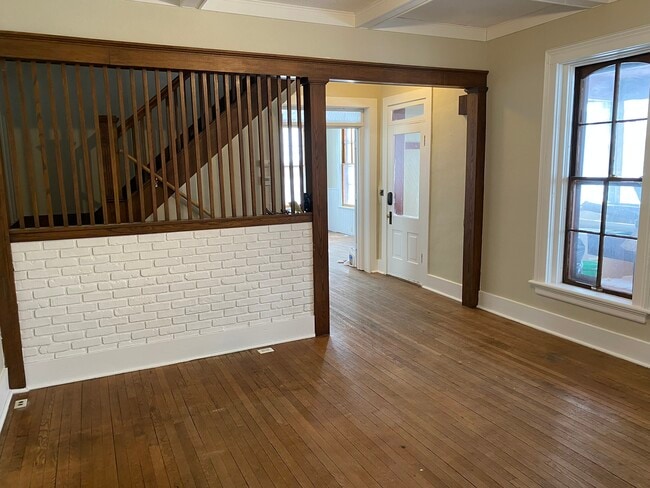 Photo - 204 Carroll St