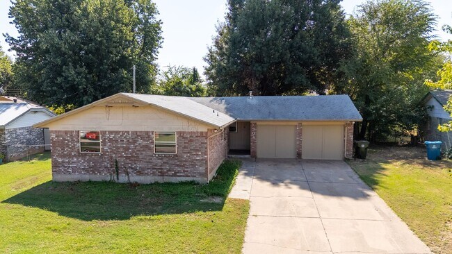 Photo - Cute 5 Bedroom House!