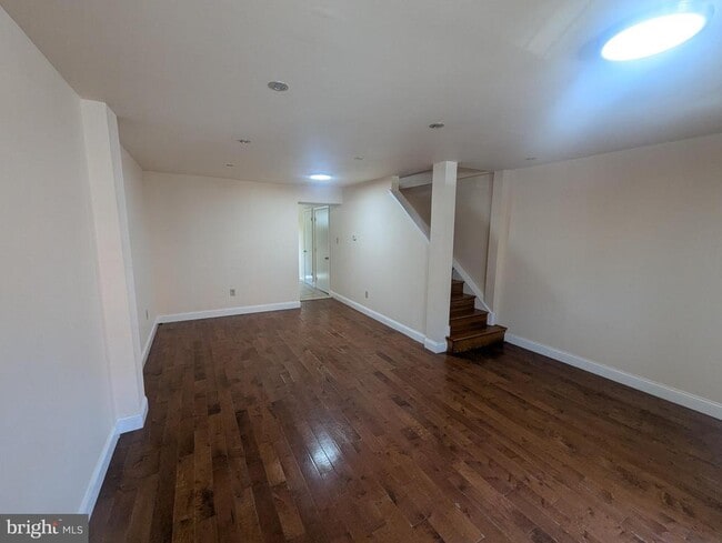 Building Photo - 1624 W Diamond St Rental