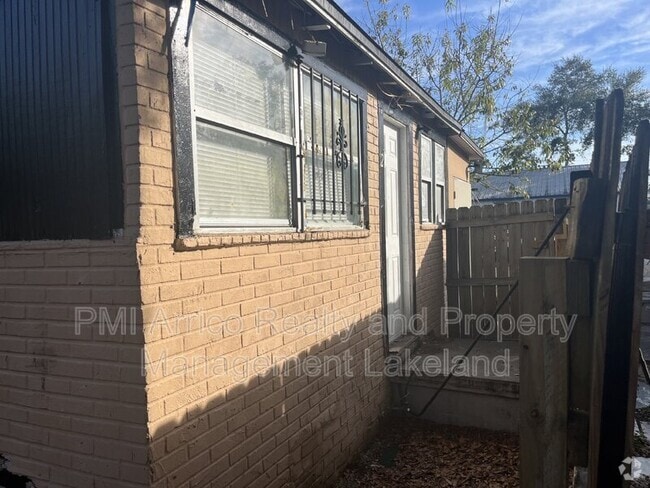 Building Photo - 512 W Myrtle St Unit #2 Rental