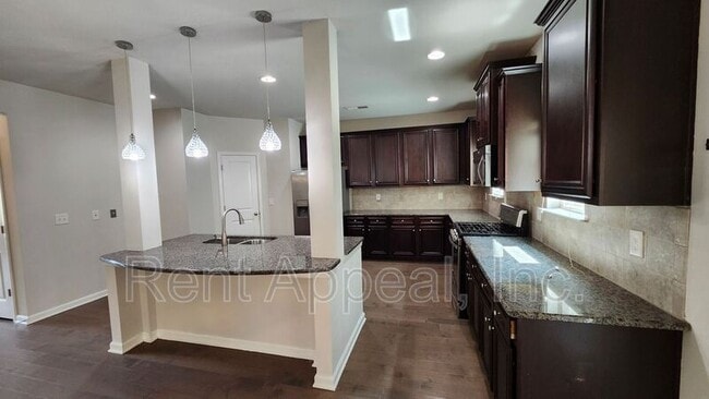 Photo - 3523 Woodshade Dr