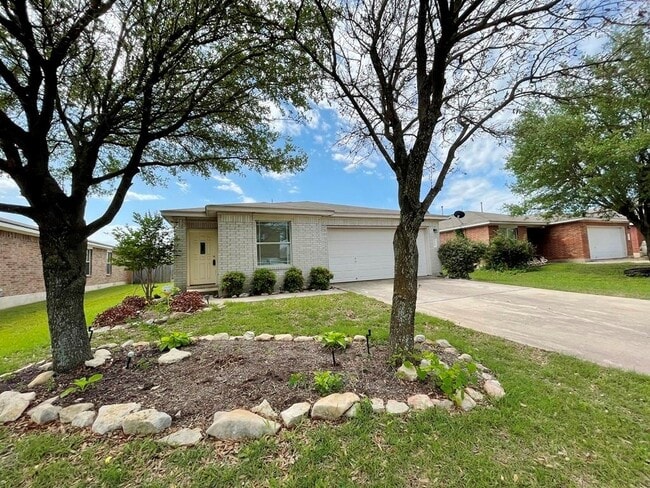 Building Photo - 600 Golden Gate Dr Rental