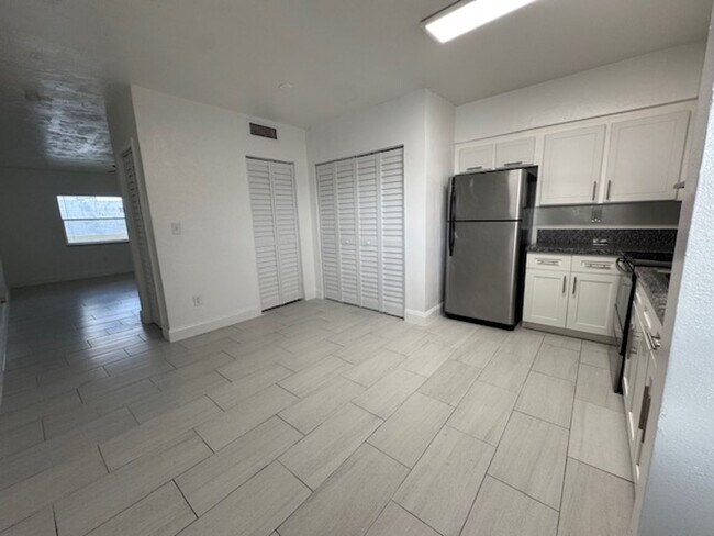 3720 SW 59 Ave Davie, FL 33314