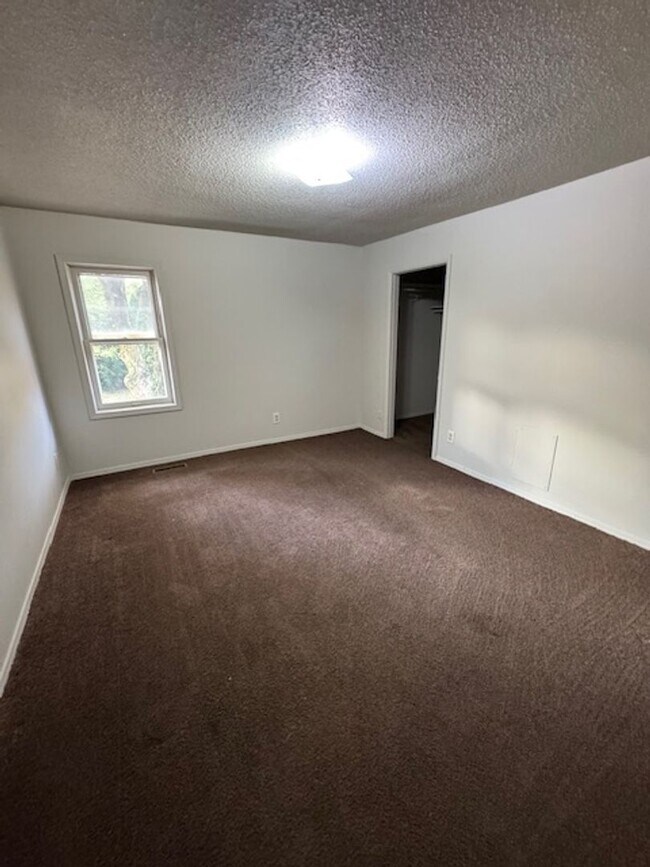 Photo - 1344 Huestis Ave