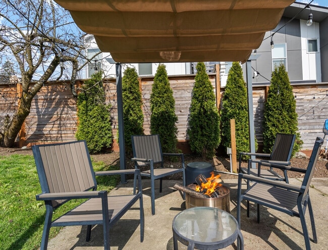 Photo - 1914 E Jefferson St Unit ID1324826P