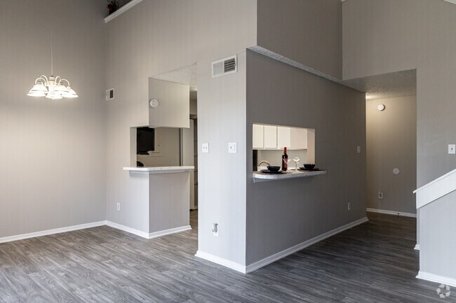 2BR, 2BA - 1160SF - SALA DE ESTAR - Greentree