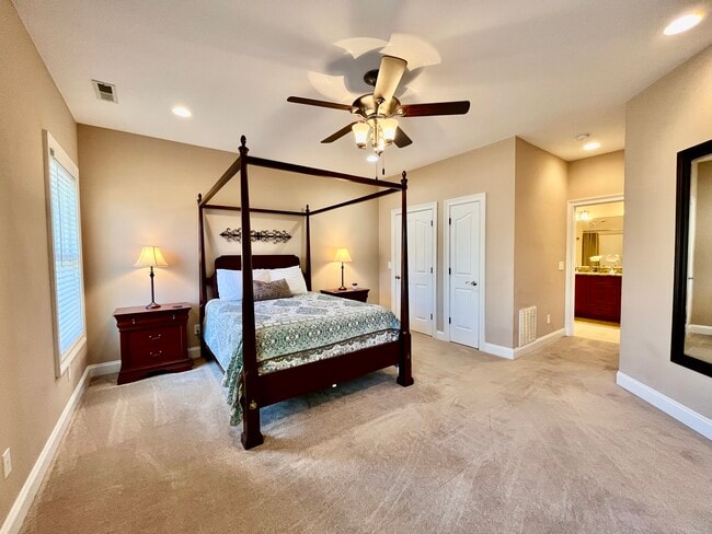 Photo - 33 Winterhawk Drive