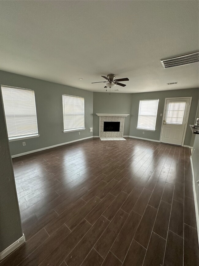 Photo - 4043 Hawthorn Glen Ct