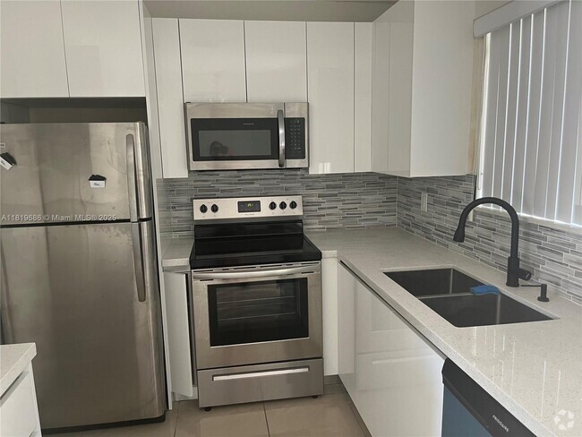 Building Photo - 2461 Polk St Unit 5 Rental