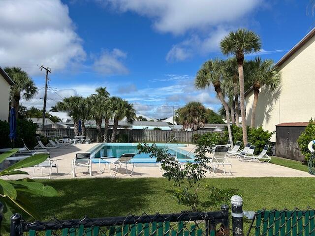 Photo - 200 SE Four Winds Dr Unit 211