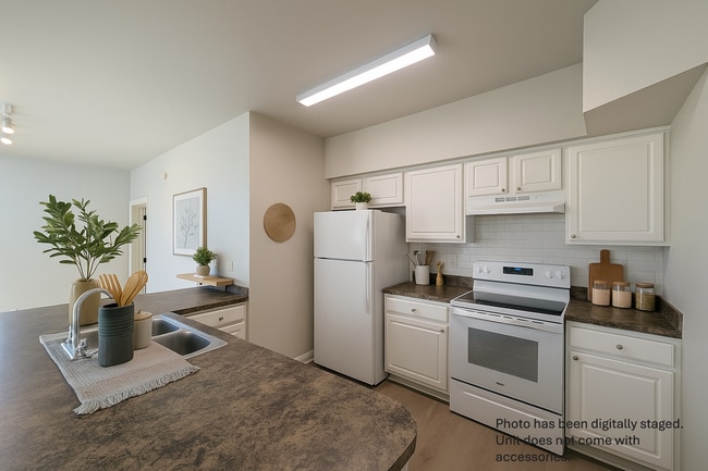 Photo - 2x2 New flooring throughout! Updated, spac...