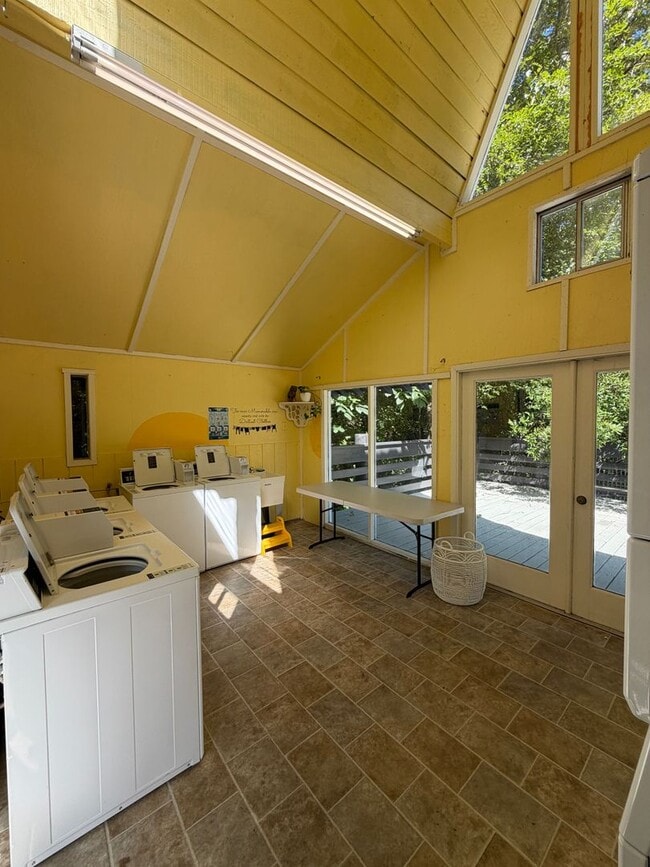 Photo - 2780 NW 29th St Unit 2780 E