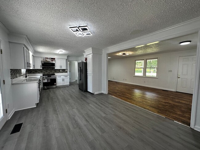 Spacious Four Bedroom - Spacious Four Bedroom Casa