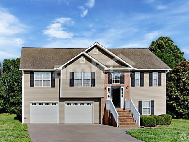 Building Photo - 157 Greenfield Rd Rental