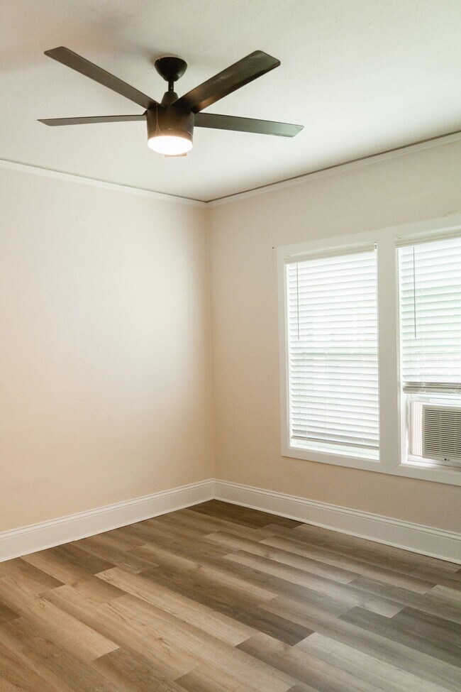 Photo - 513 N Monroe St